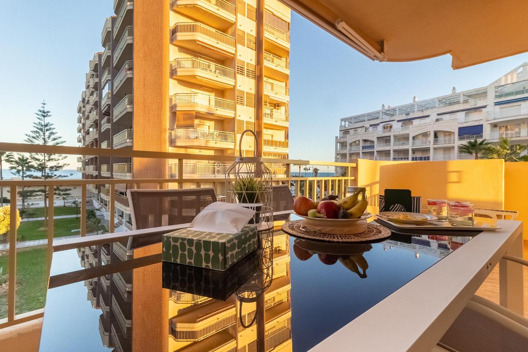 Apartamento Sofia Fuengirola Vistas Al Mar Atardeceres Magicos Kültér fotó